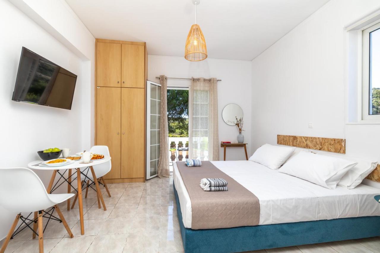 White House Studios & Apartments Argostoli  Exterior photo